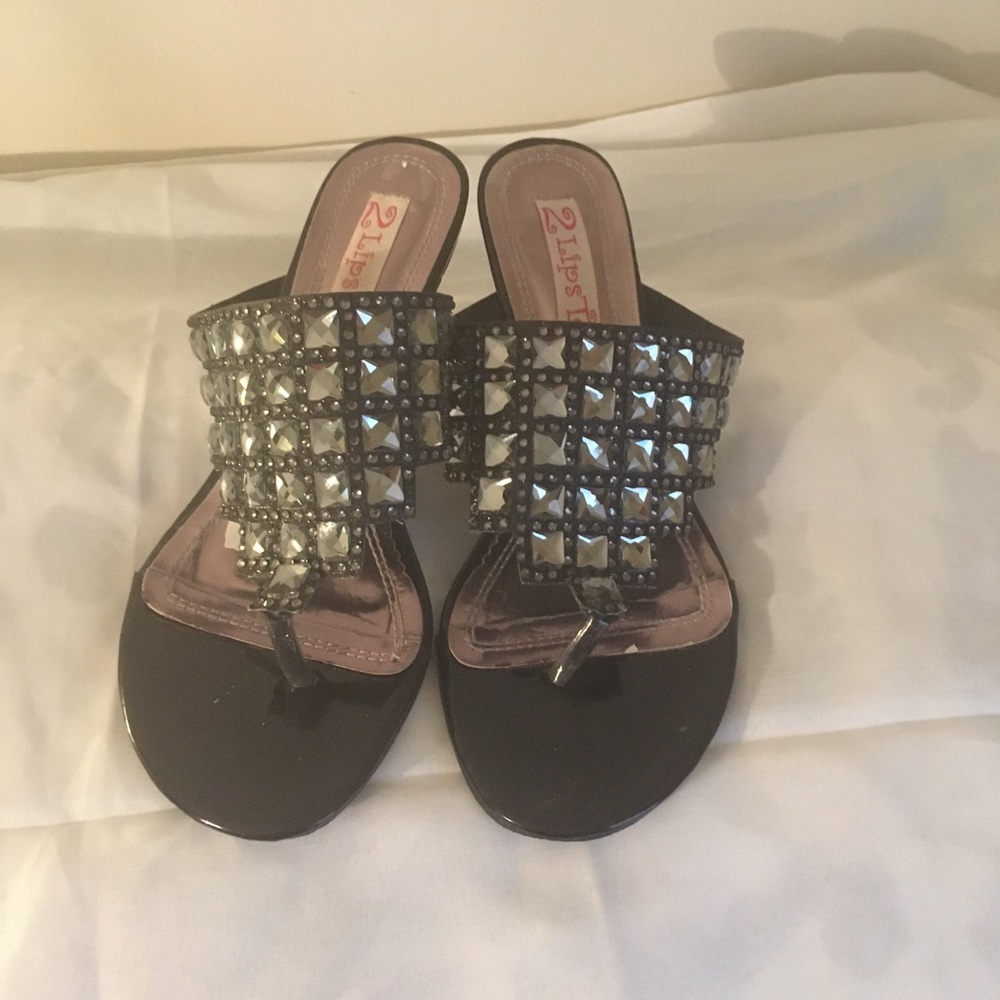 Shoes - Picture 2 of 3